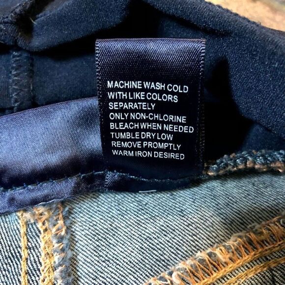 Bella Vida Women’s Maternity Shorts Full Panel Denim Jean Size Medium - Picture 9 of 9